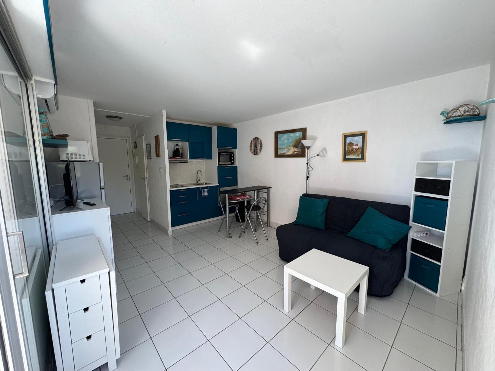 - Avec Piscine